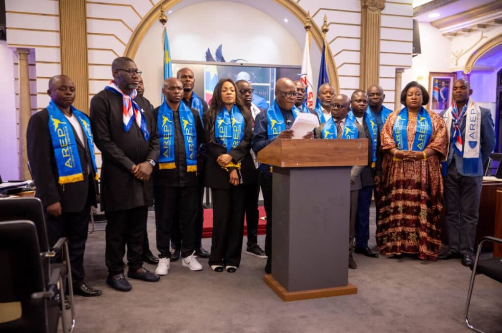 Dialogue national : l’AREP de Guy Loando Mboyo soutient Félix Tshisekedi et défend un processus souverain